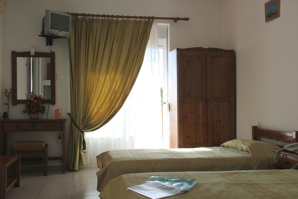Maria Rooms Agia Ermioni Exterior photo